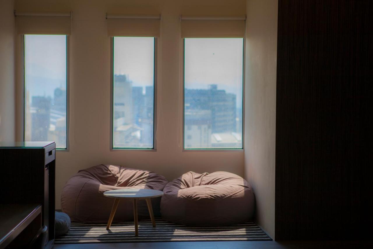 G11 Hotel Taichung Buitenkant foto