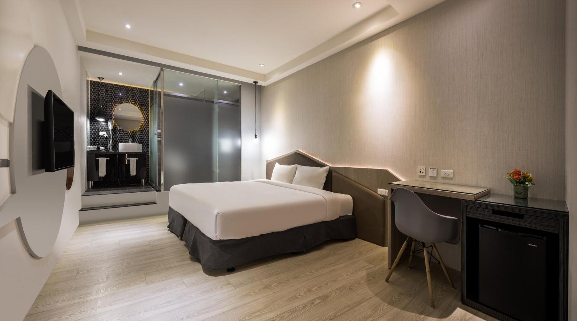 G11 Hotel Taichung Buitenkant foto