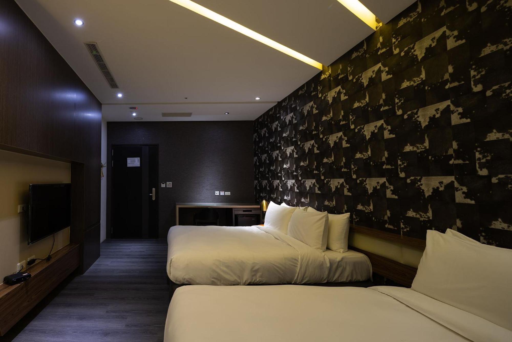 G11 Hotel Taichung Buitenkant foto
