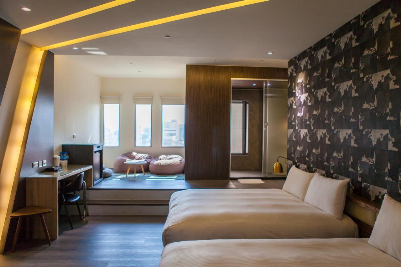 G11 Hotel Taichung Buitenkant foto